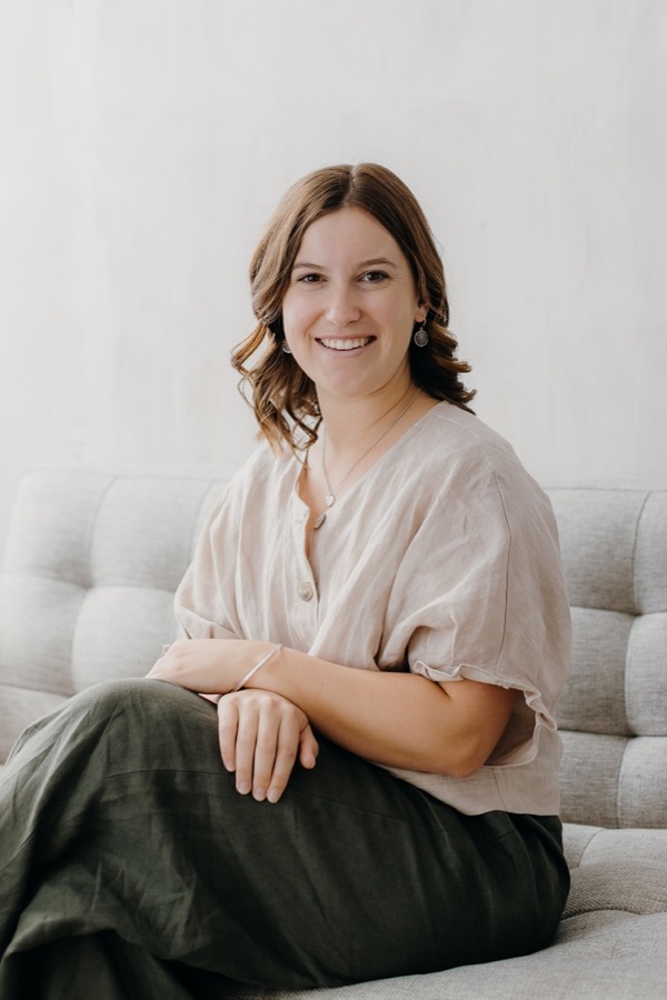 Dr Nina Linnell, chiropractor at Cove Chiropractic, One Tree Point — professional portrait